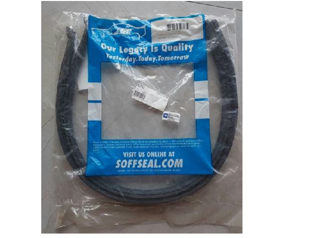 Glass Run Vent Window Seal: 67 Firebird Camaro, 68 GTO Chevelle + A Pr - Standard