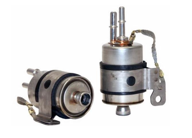 Fuel Filter: 99-03 Corvette w/ Regulator (Repro)