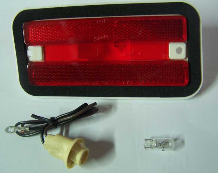 Marker Lens & socket/Bulb KIT: Rear side 70-81 Red